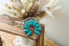 Load image into Gallery viewer, Blue Blossom Bracelet